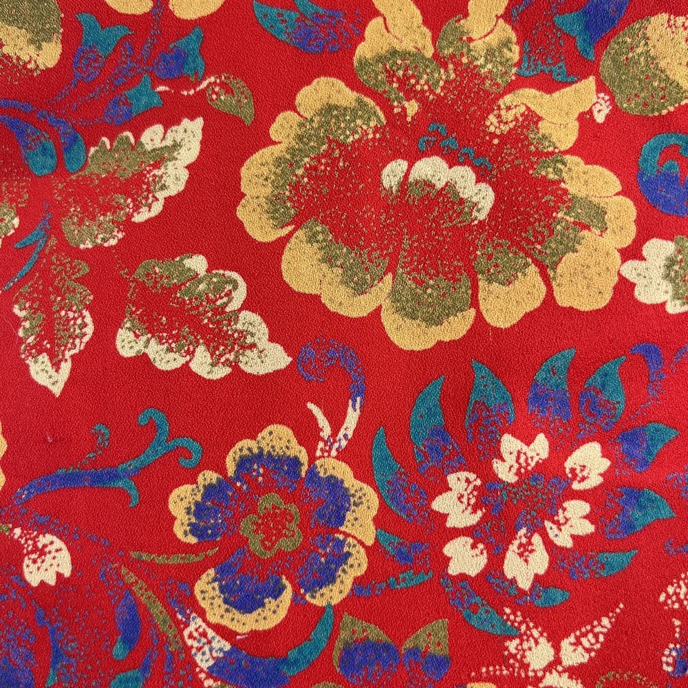 Red Floral Metallic-Accent Short Sleeve Button-Down Top - Picture 5 of 14